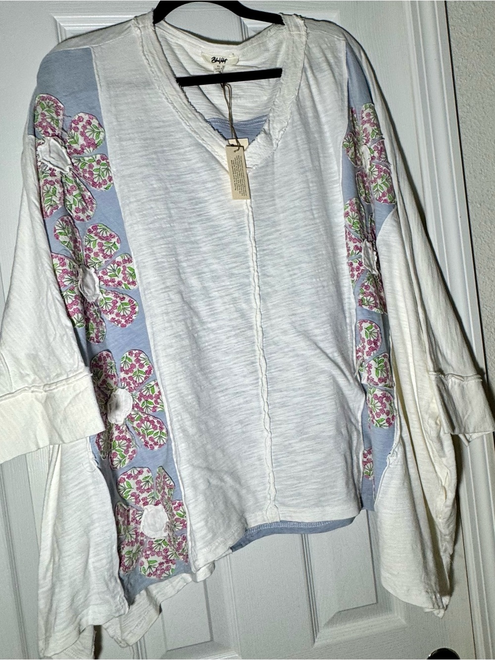 Women’s Floral Patchwork Boho Oversized Poncho/ V - Picture 2 of 5
